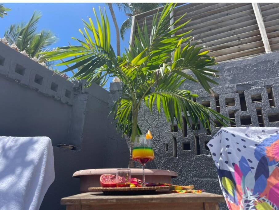 Maison Marouka Sur La Plage Du Diamant Le Diamant Exterior foto